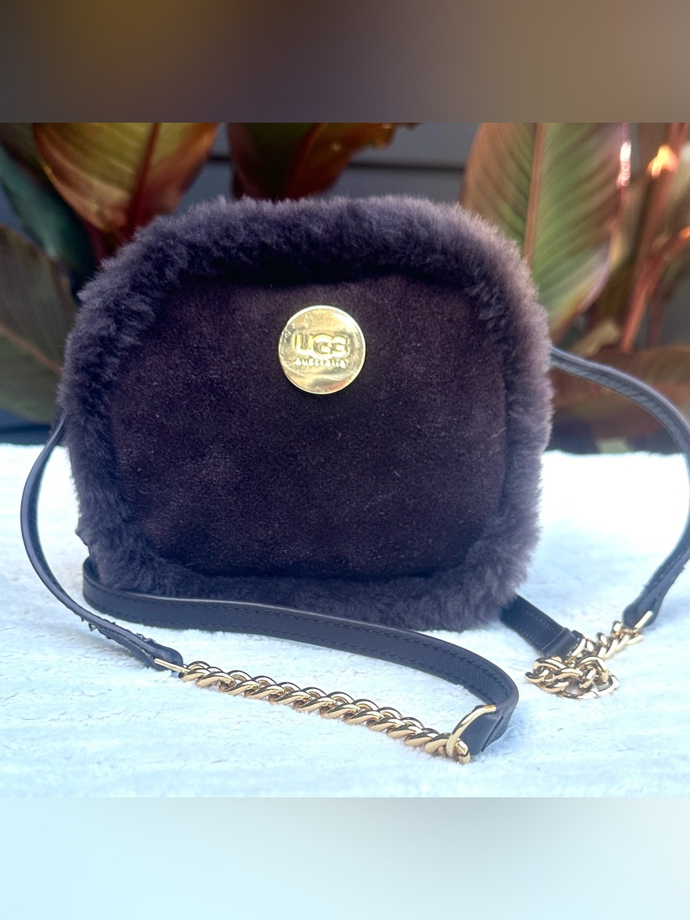 UGG Australia Sheepskin Crossbody Bag Brown Fur Mini Purse Gold Chain Strap